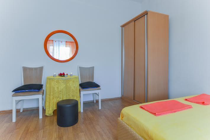 Apartments Luca Ražanac Екстериор снимка